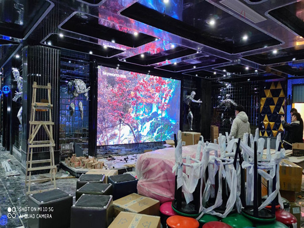 新华室内P2.5全彩显示屏